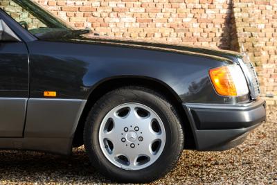 1992 Mercedes - Benz Mercedes Benz 200 E W124 &ldquo;36.000 km with one owner&rdquo; NEW ORIGINAL CONDITION