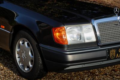 1992 Mercedes - Benz Mercedes Benz 200 E W124 &ldquo;36.000 km with one owner&rdquo; NEW ORIGINAL CONDITION