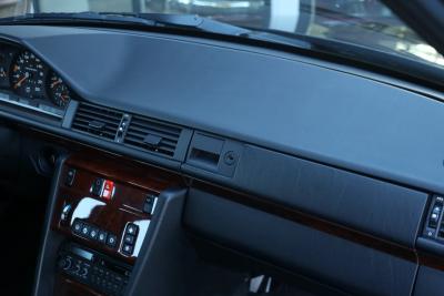 1992 Mercedes - Benz Mercedes Benz 200 E W124 &ldquo;36.000 km with one owner&rdquo; NEW ORIGINAL CONDITION
