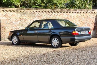1992 Mercedes - Benz Mercedes Benz 200 E W124 &ldquo;36.000 km with one owner&rdquo; NEW ORIGINAL CONDITION