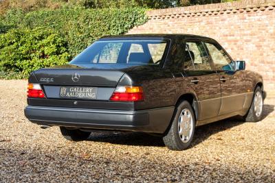 1992 Mercedes - Benz Mercedes Benz 200 E W124 &ldquo;36.000 km with one owner&rdquo; NEW ORIGINAL CONDITION