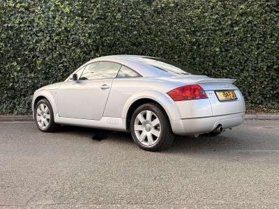 2004 Audi TT