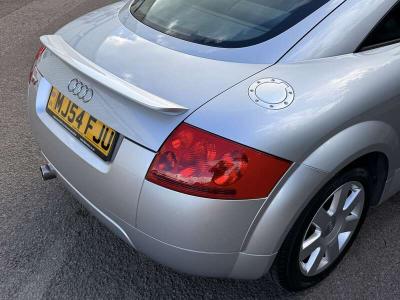 2004 Audi TT
