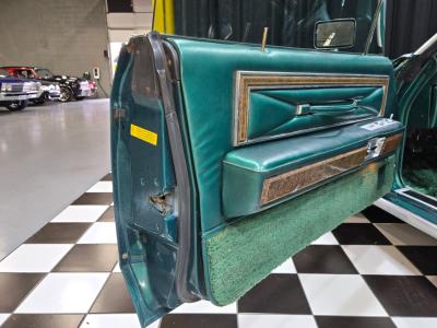 1975 Lincoln Continental