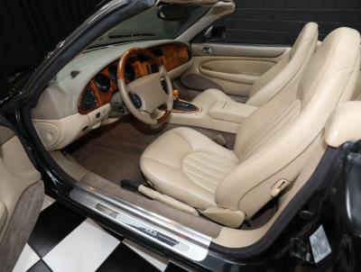 2000 Jaguar XK-Series