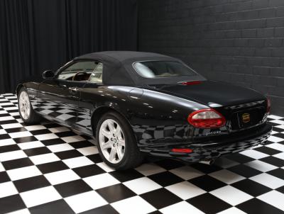 2000 Jaguar XK-Series