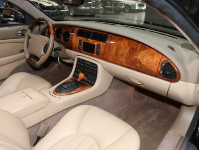 2000 Jaguar XK-Series