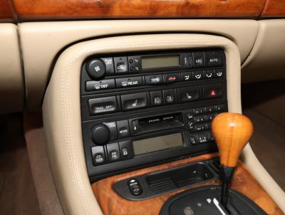 2000 Jaguar XK-Series