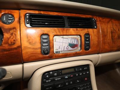2000 Jaguar XK-Series