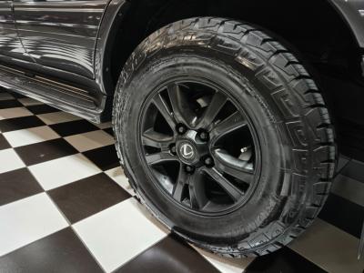 2004 Lexus LX 470