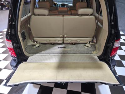 2004 Lexus LX 470