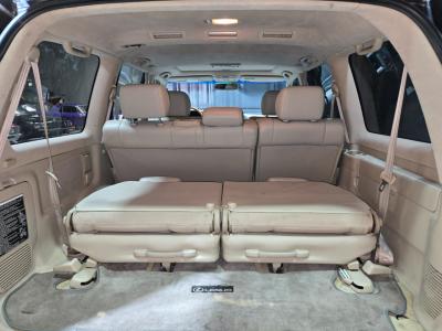 2004 Lexus LX 470