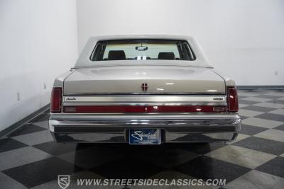 1988 Lincoln Town Car Signature Series