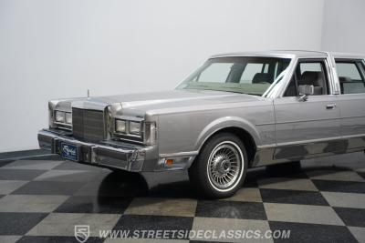 1988 Lincoln Town Car Signature Series