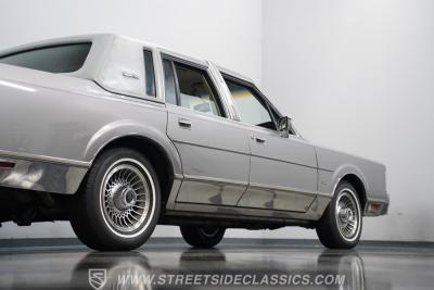 1988 Lincoln Town Car Signature Series