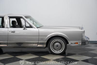 1988 Lincoln Town Car Signature Series