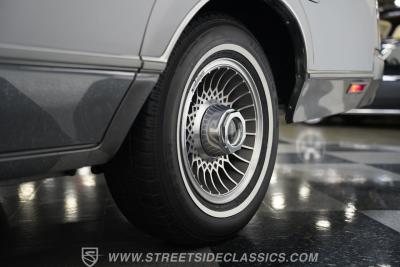 1988 Lincoln Town Car Signature Series