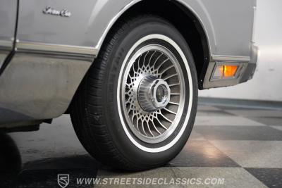 1988 Lincoln Town Car Signature Series