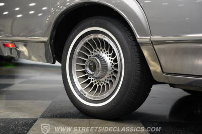 1988 Lincoln Town Car Signature Series