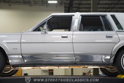 1988 Lincoln Town Car Signature Series