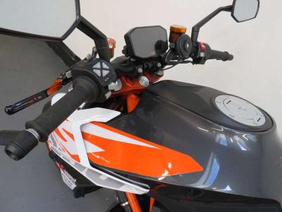 2018 KTM 1290 SUPER DUKE R