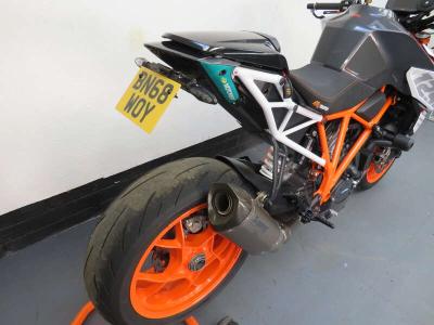 2018 KTM 1290 SUPER DUKE R