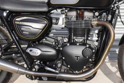 2021 Triumph BONNEVILLE STREET TWIN GOLD LINE