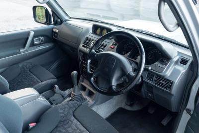 1999 Mitsubishi PAJERO