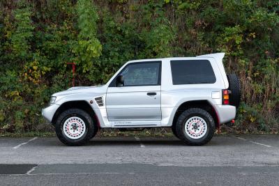 1999 Mitsubishi PAJERO