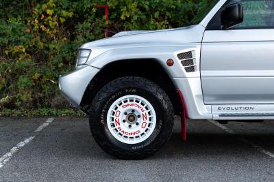 1999 Mitsubishi PAJERO