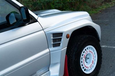 1999 Mitsubishi PAJERO