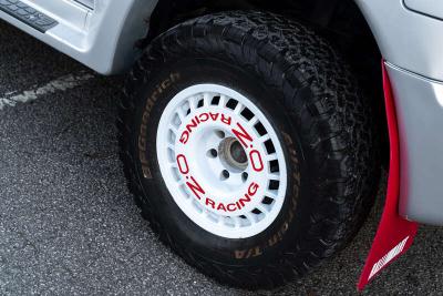 1999 Mitsubishi PAJERO
