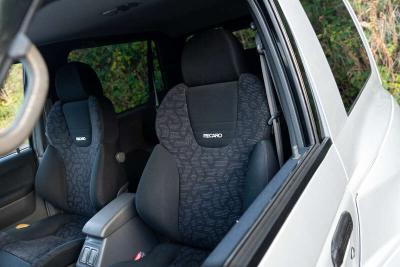 1999 Mitsubishi PAJERO