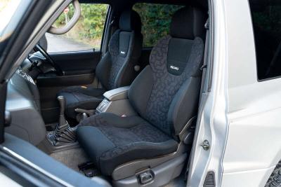1999 Mitsubishi PAJERO