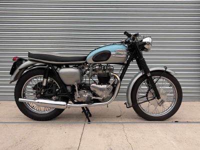 1961 Triumph T120R BONNEVILLE
