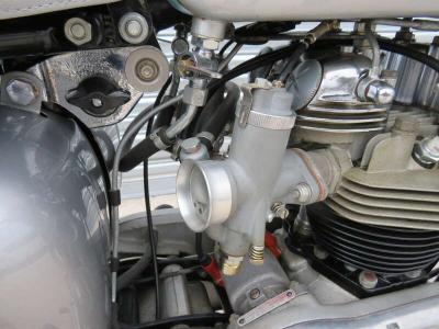 1961 Triumph T120R BONNEVILLE