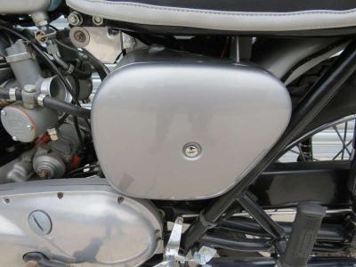 1961 Triumph T120R BONNEVILLE
