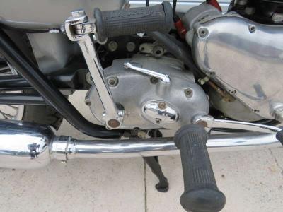 1961 Triumph T120R BONNEVILLE