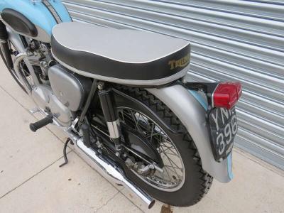 1961 Triumph T120R BONNEVILLE