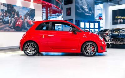 2010 Abarth 695 Tributo Ferrari