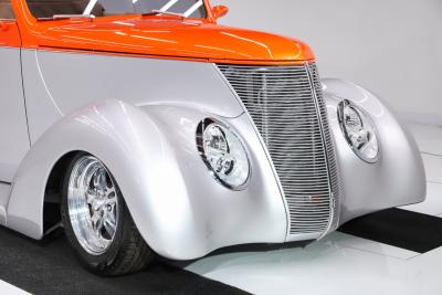 1937 Ford Cabriolet