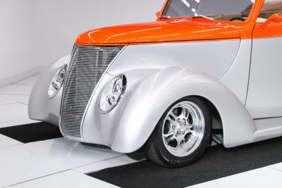 1937 Ford Cabriolet
