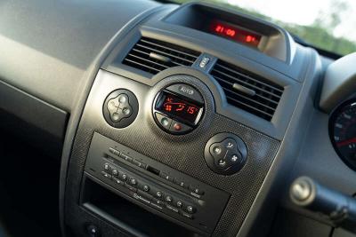 2005 Renault MEGANE