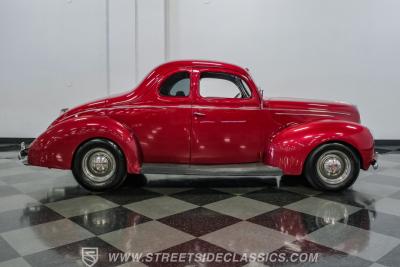 1939 Ford Deluxe Coupe