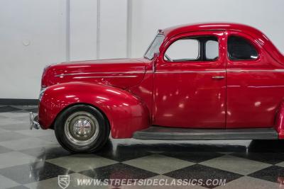 1939 Ford Deluxe Coupe