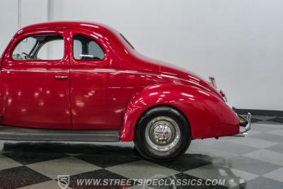 1939 Ford Deluxe Coupe