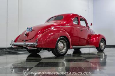 1939 Ford Deluxe Coupe