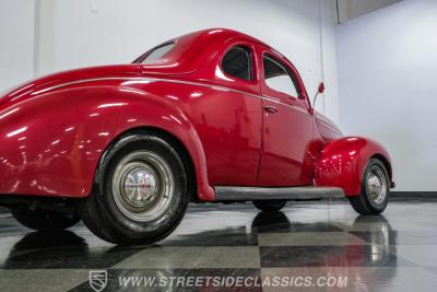 1939 Ford Deluxe Coupe