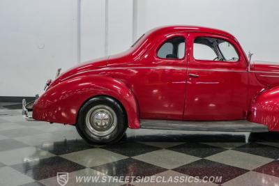 1939 Ford Deluxe Coupe