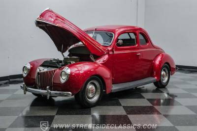 1939 Ford Deluxe Coupe